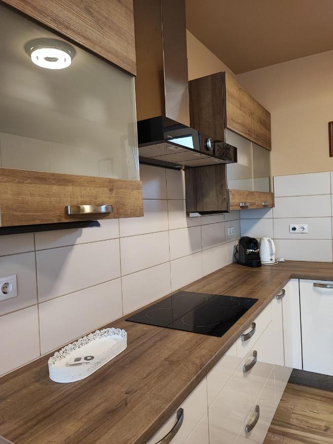 White Column House Apartment Diosd Luaran gambar