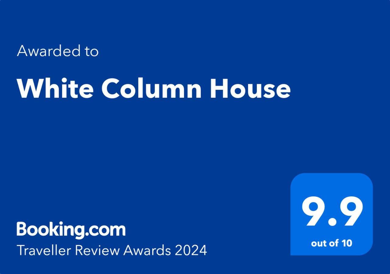 White Column House Apartment Diosd Luaran gambar